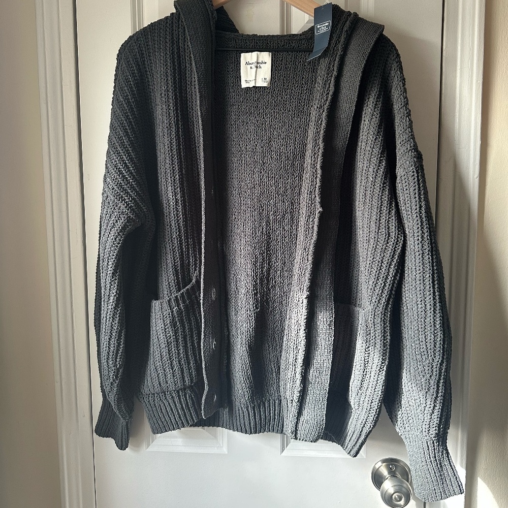 Abercrombie & Fitch Gray Chunky Knit Hooded Cardigan - Medium - NWT